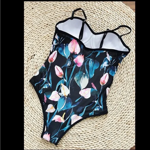 ‼️Final price Lilly printed push up & corset onepiece swimsuit removable straps